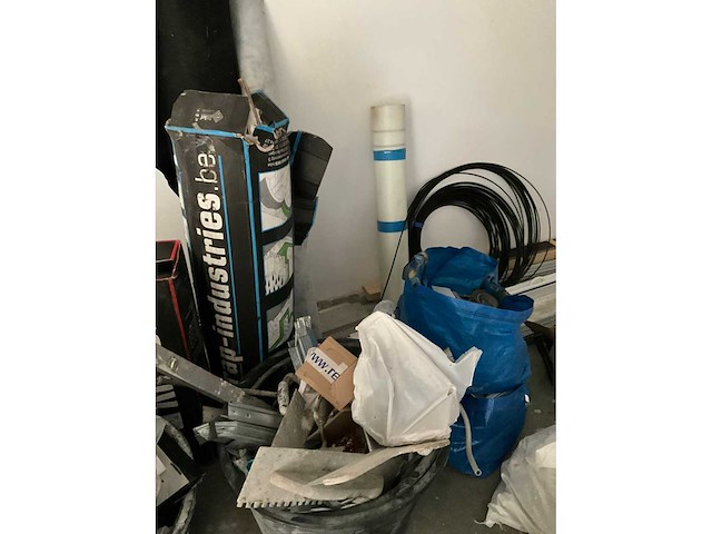 Partij diverse gereedschappen en bouwmaterialen - afbeelding 9 van  27