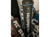 Partij diverse gereedschappen en bouwmaterialen - afbeelding 13 van  27