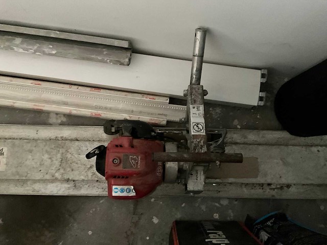 Partij diverse gereedschappen en bouwmaterialen - afbeelding 16 van  27