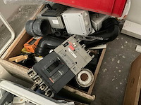 Partij diverse gereedschappen en bouwmaterialen - afbeelding 23 van  27