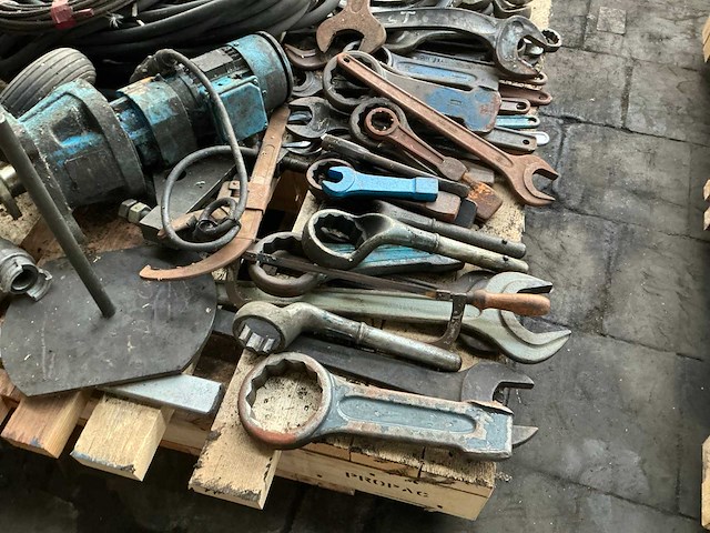 Partij diverse gereedschappen en onderdelen - afbeelding 8 van  10