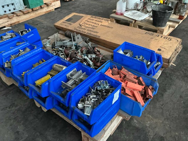 Partij diverse gereedschappen en onderdelen - afbeelding 11 van  16