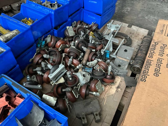 Partij diverse gereedschappen en onderdelen - afbeelding 13 van  16