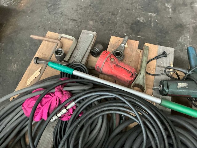 Partij diverse gereedschappen en onderdelen - afbeelding 2 van  17