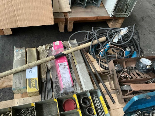 Partij diverse gereedschappen en onderdelen - afbeelding 8 van  17