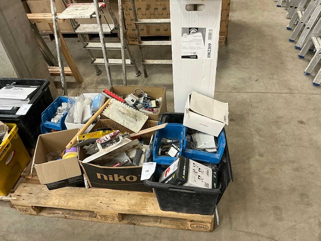 Partij diverse gereedschappen - afbeelding 1 van  11