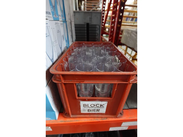 Partij diverse glazen en cristal bekers - afbeelding 16 van  21