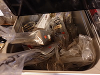 Partij diverse gn bakken met inhoud - afbeelding 3 van  18