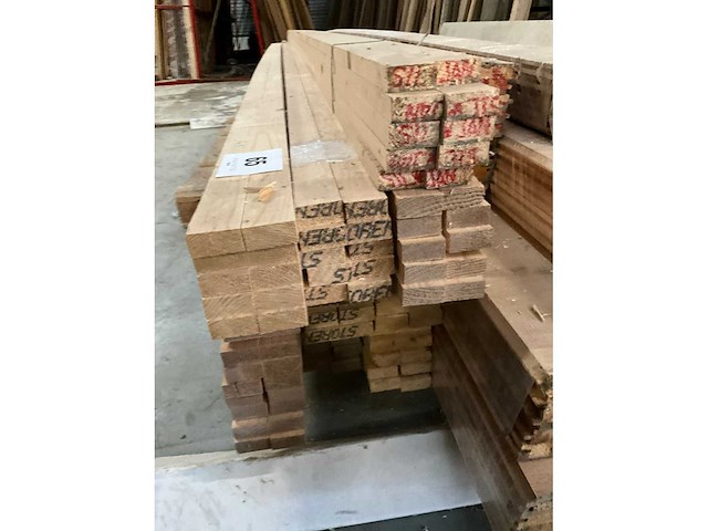 Partij diverse grenen kepers en plafondlatten - afbeelding 7 van  15