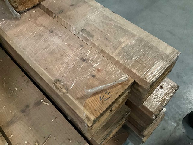 Partij diverse grenen kepers en plafondlatten - afbeelding 12 van  15