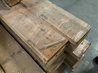 Partij diverse grenen kepers en plafondlatten - afbeelding 12 van  15