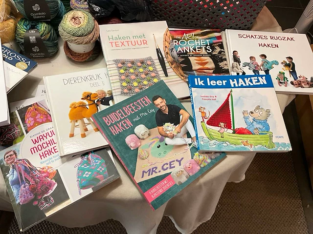 Partij diverse hand- en patronenboeken - afbeelding 3 van  11