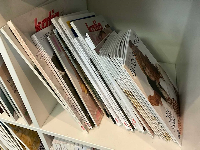 Partij diverse hand- en patronenboeken - afbeelding 11 van  11
