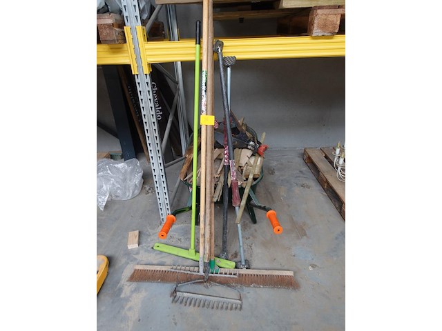 Partij diverse handgereedschap - afbeelding 1 van  3