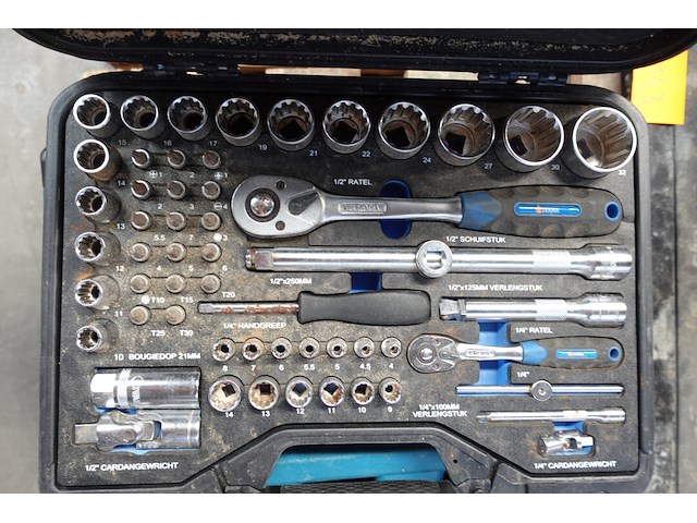 Partij diverse handgereedschappen & toebehoren - afbeelding 2 van  6