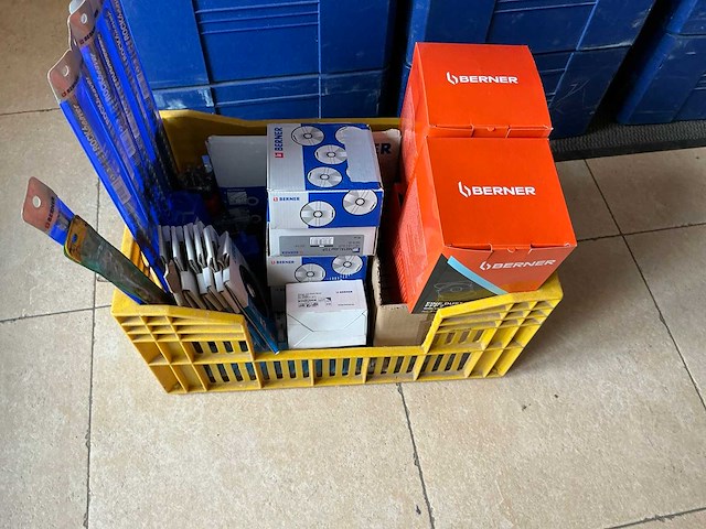 Partij diverse handgereedschappen - afbeelding 1 van  19