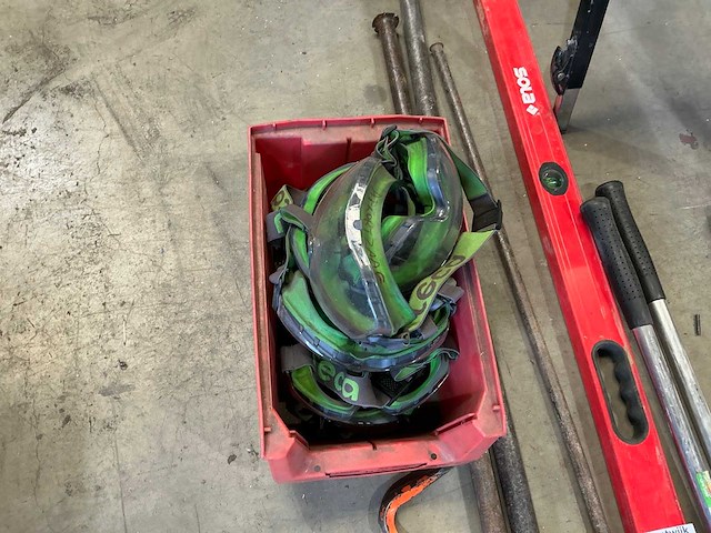 Partij diverse handgereedschappen - afbeelding 2 van  3