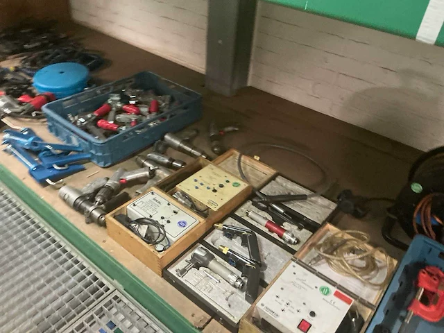 Partij diverse handgereedschappen - afbeelding 6 van  12