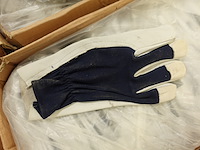 Partij diverse handschoenen - afbeelding 3 van  7