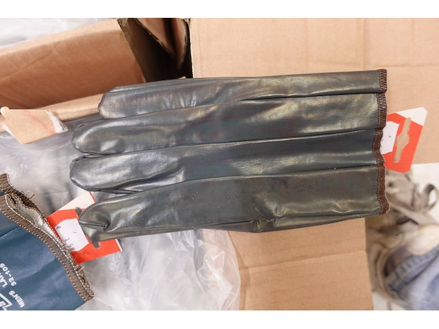 Partij diverse handschoenen - afbeelding 5 van  7