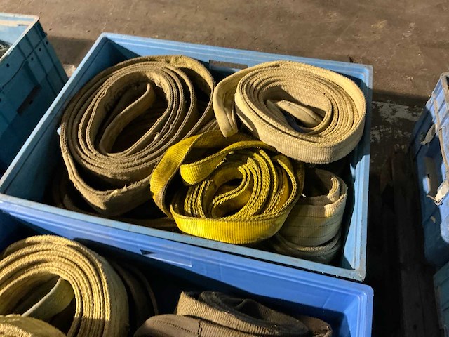 Partij diverse hijsbanden - afbeelding 1 van  2