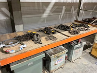 Partij diverse hijskettingen - afbeelding 1 van  5