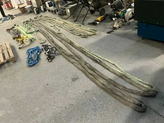 Partij diverse hijslussen - afbeelding 1 van  6