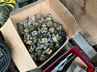 Partij diverse hijsmaterialen, gereedschappen en onderdelen - afbeelding 4 van  14