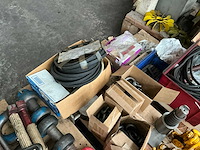 Partij diverse hijsmaterialen, gereedschappen en onderdelen - afbeelding 14 van  14