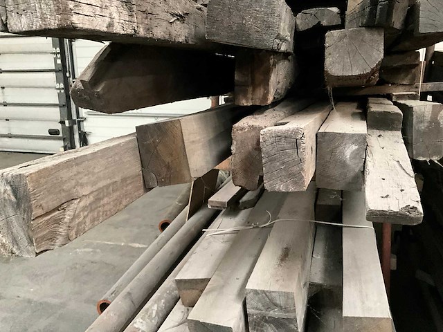 Partij diverse historische eiken balken - afbeelding 3 van  5