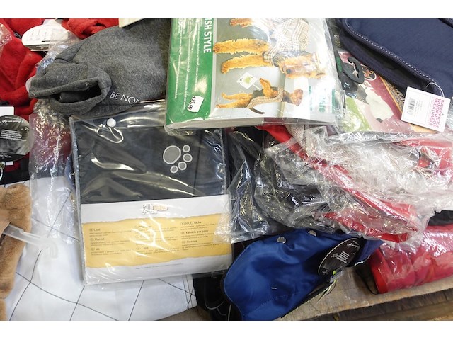 Partij diverse hondenkledij - afbeelding 7 van  7