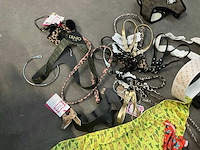 Partij diverse hondenleibanden -en harnassen - afbeelding 10 van  14
