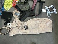 Partij diverse hondenleibanden -en harnassen - afbeelding 7 van  14