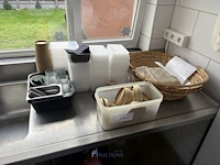 Partij diverse horecabenodigdheden