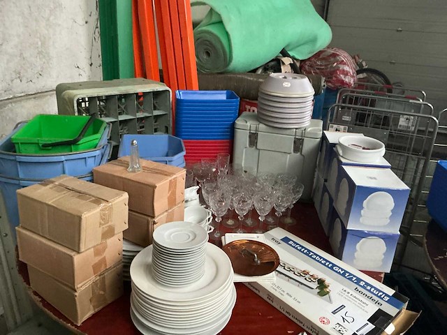 Partij diverse horecabenodigheden - afbeelding 1 van  5