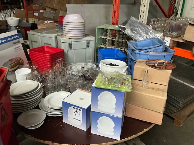 Partij diverse horecabenodigheden - afbeelding 1 van  5