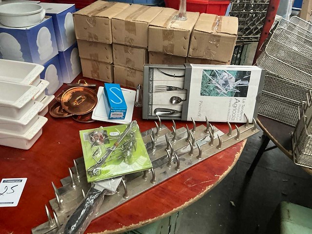 Partij diverse horecabenodigheden - afbeelding 2 van  5