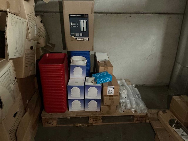 Partij diverse horecabenodigheden - afbeelding 1 van  4