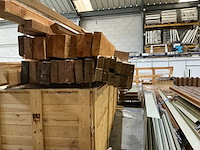 Partij diverse houten balken en planken - afbeelding 5 van  7