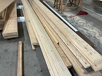 Partij diverse houten balken en planken - afbeelding 3 van  17