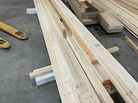 Partij diverse houten balken en planken - afbeelding 12 van  17