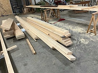 Partij diverse houten balken en planken - afbeelding 17 van  17