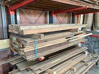 Partij diverse houten balken, planken en latten - afbeelding 8 van  8