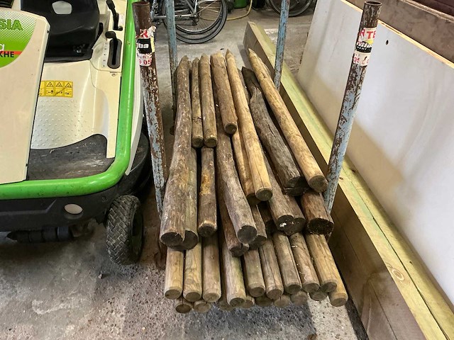Partij diverse houten balken - afbeelding 8 van  9