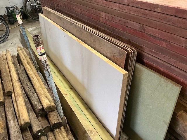 Partij diverse houten balken - afbeelding 9 van  9