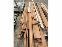Partij diverse houten gevelbekleding en boenselplanken - afbeelding 3 van  17
