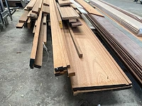 Partij diverse houten gevelbekleding en boenselplanken - afbeelding 4 van  17