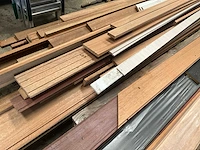 Partij diverse houten gevelbekleding en boenselplanken - afbeelding 7 van  17
