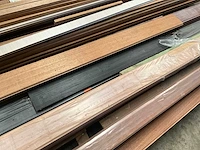 Partij diverse houten gevelbekleding en boenselplanken - afbeelding 8 van  17