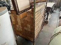 Partij diverse houten latten - afbeelding 1 van  6